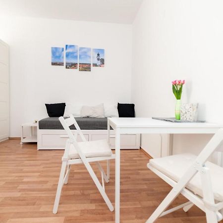 Mia Apartment Novi Sad Esterno foto